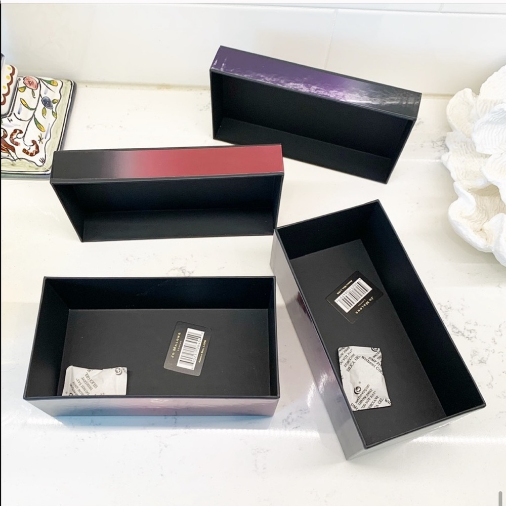 Jo Malone Holiday 2021 Gift Boxes, Set of 2 - Picture 2 of 10